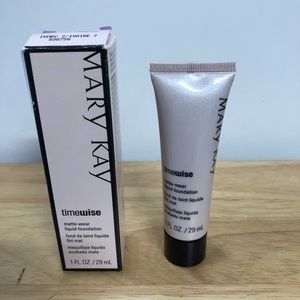 New Mary Kay Foundation Ivory 7 Matte Wear